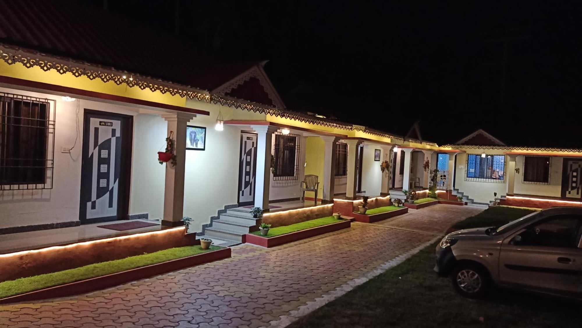 Viswamurti Resorts Chalsa Ngoại thất bức ảnh